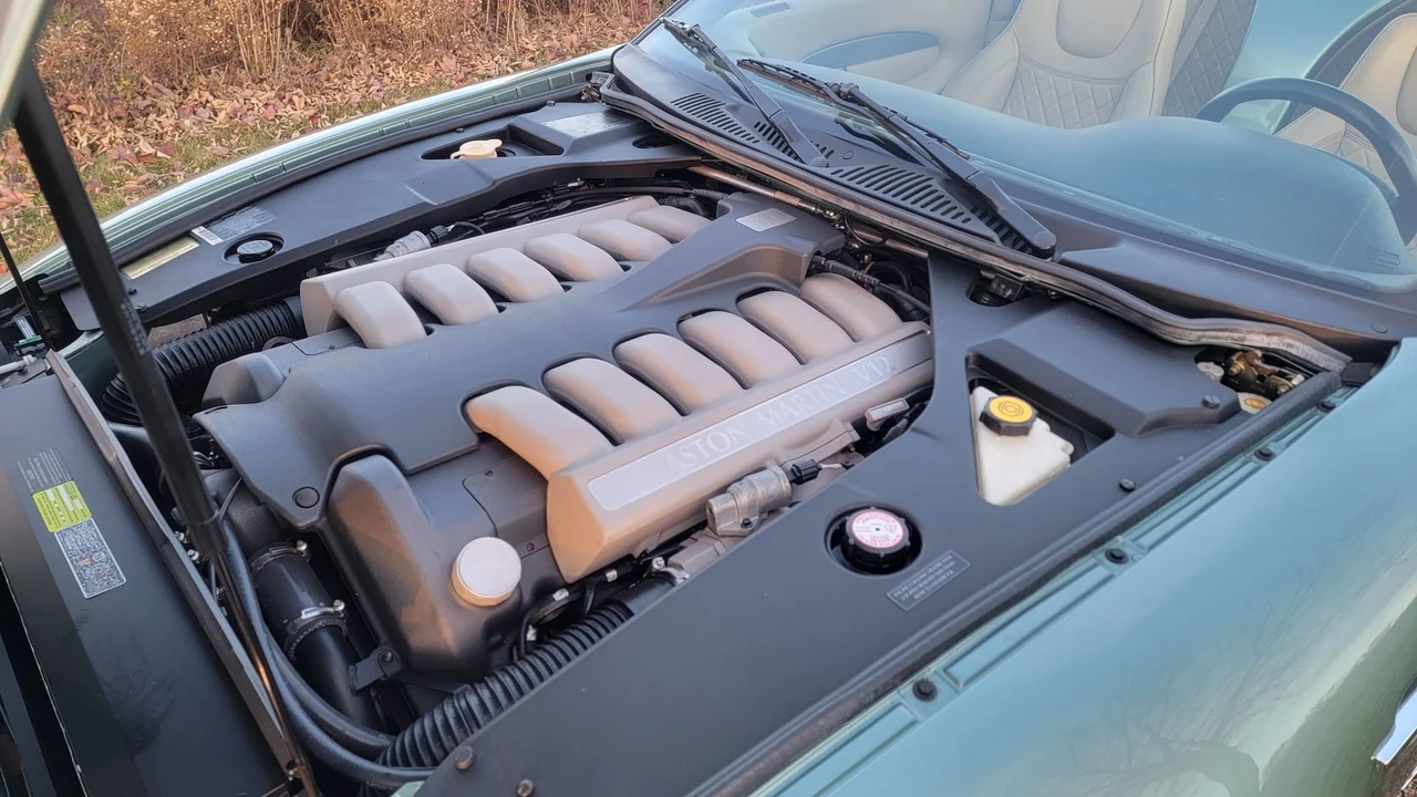 2003 Aston Martin DB AR1 - Image 9 of 18