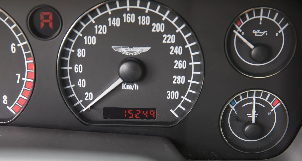 2003 Aston Martin DB7 Vantage - Image 16 of 21