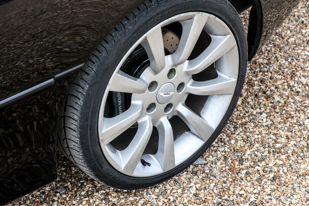 2003 Aston Martin DB7 Vantage - Image 23 of 30