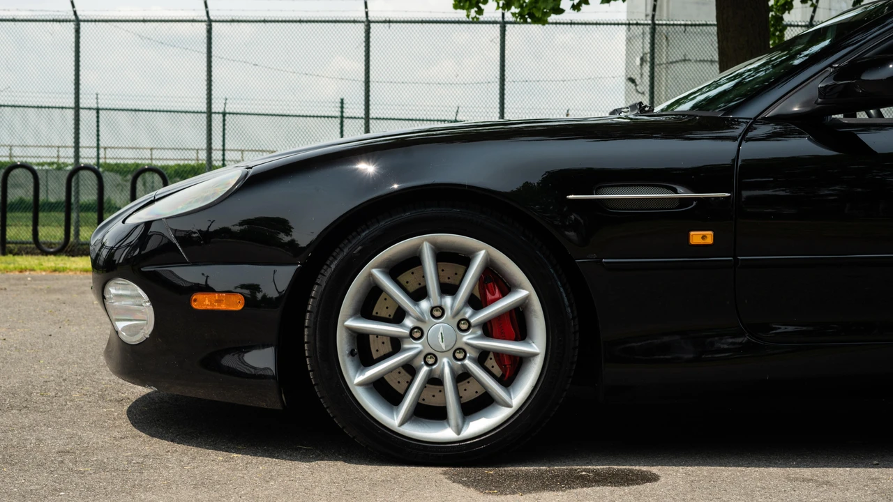 2003 Aston Martin DB7 Vantage - Image 19 of 31