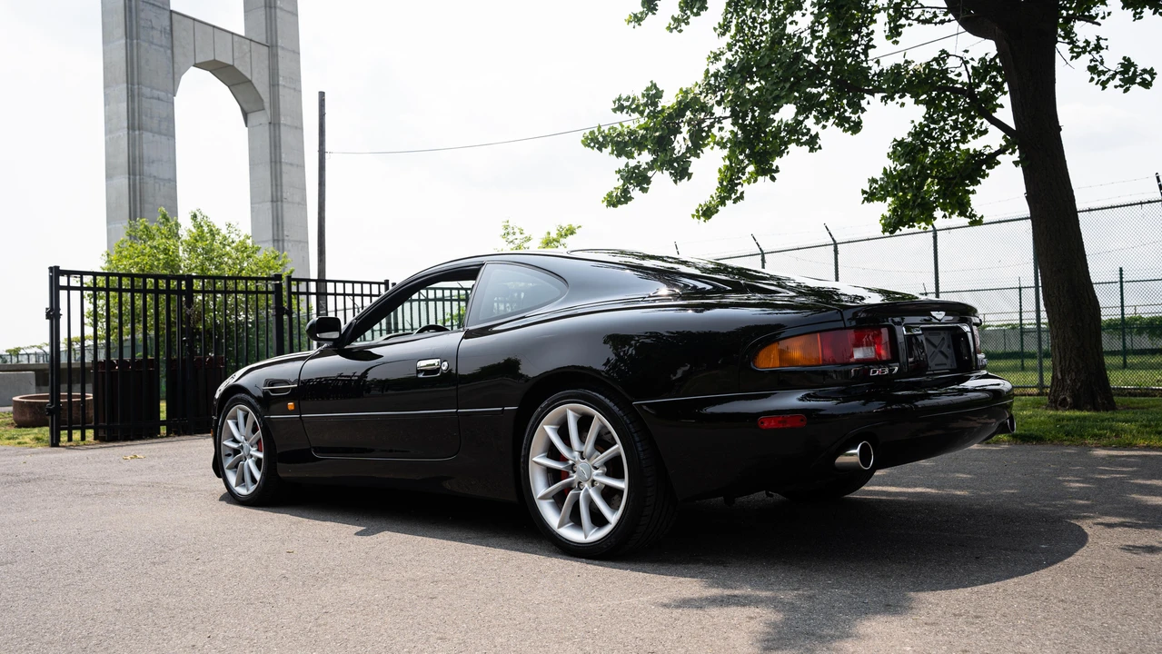 2003 Aston Martin DB7 Vantage - Image 9 of 31