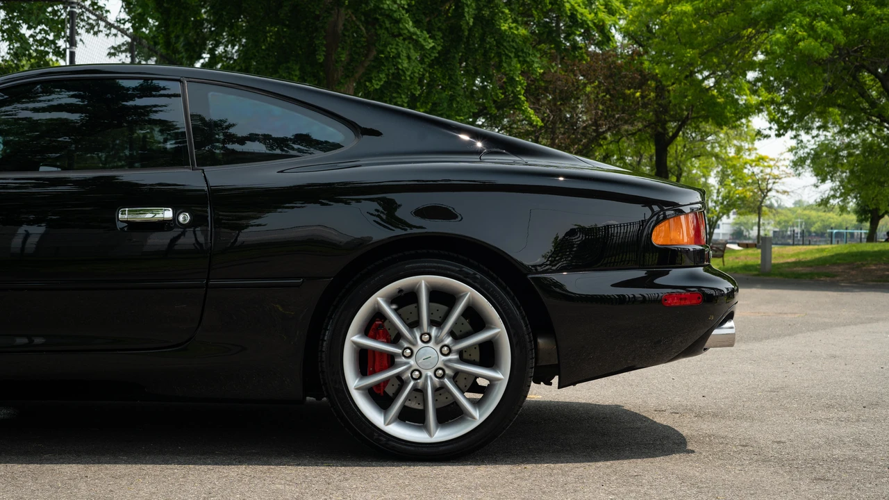 2003 Aston Martin DB7 Vantage - Image 24 of 31