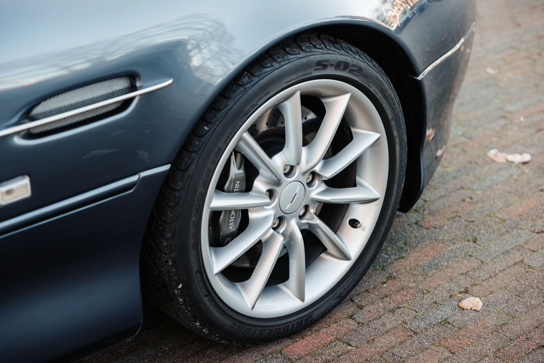 2003 Aston Martin - Image 9 of 31