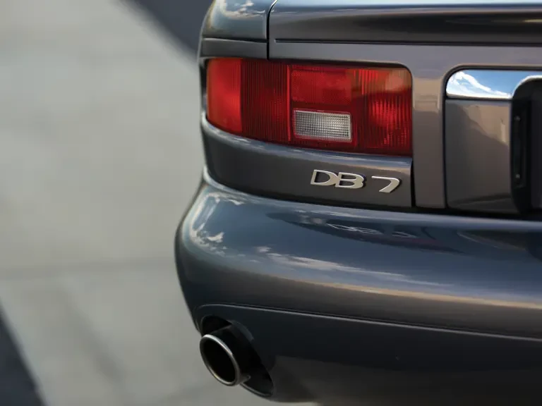 2003 Aston Martin DB7 Vantage - Image 10 of 24