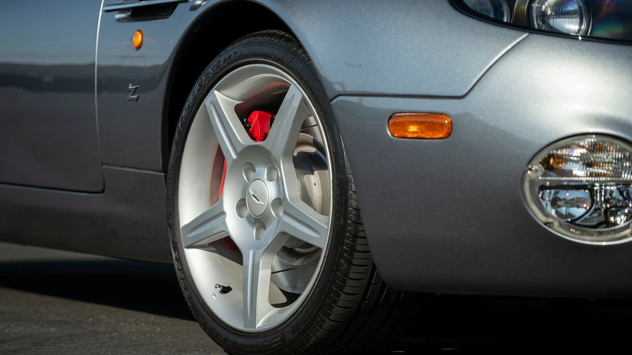 2003 Aston Martin DB7 Zagato - Image 26 of 31