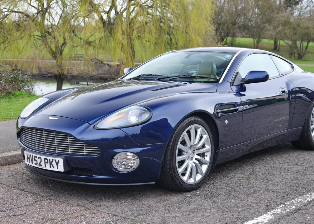 2003 Aston Martin Vanquish 1st Gen - Image 11 of 30