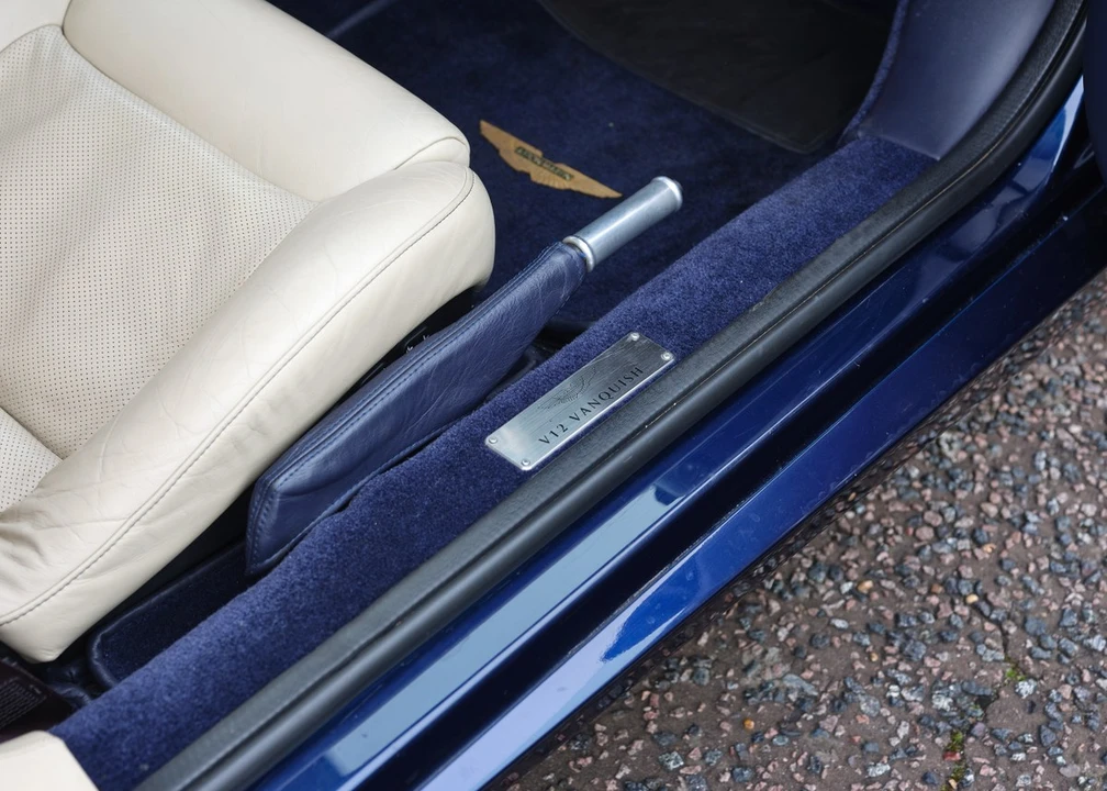 2003 Aston Martin Vanquish 1st Gen - Image 20 of 30