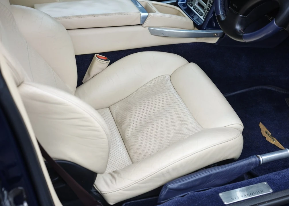 2003 Aston Martin Vanquish 1st Gen - Image 21 of 30