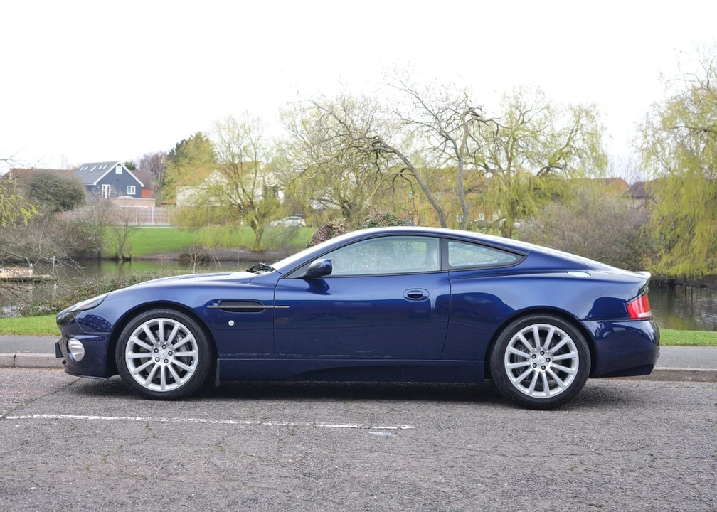 2003 Aston Martin Vanquish 1st Gen - Image 12 of 30