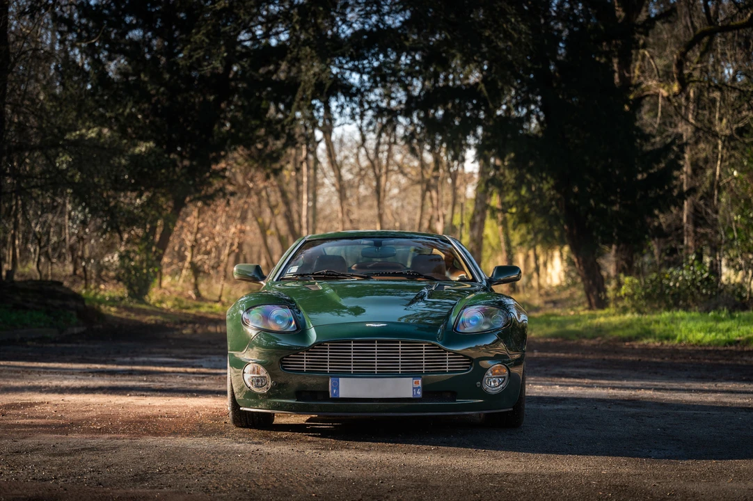 2003 Aston Martin Vanquish 1st Gen - Image 2 of 31