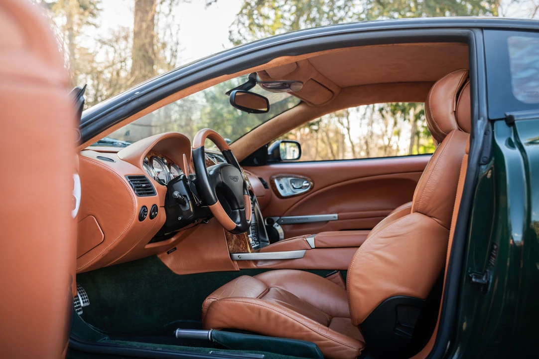 2003 Aston Martin Vanquish 1st Gen - Image 24 of 31