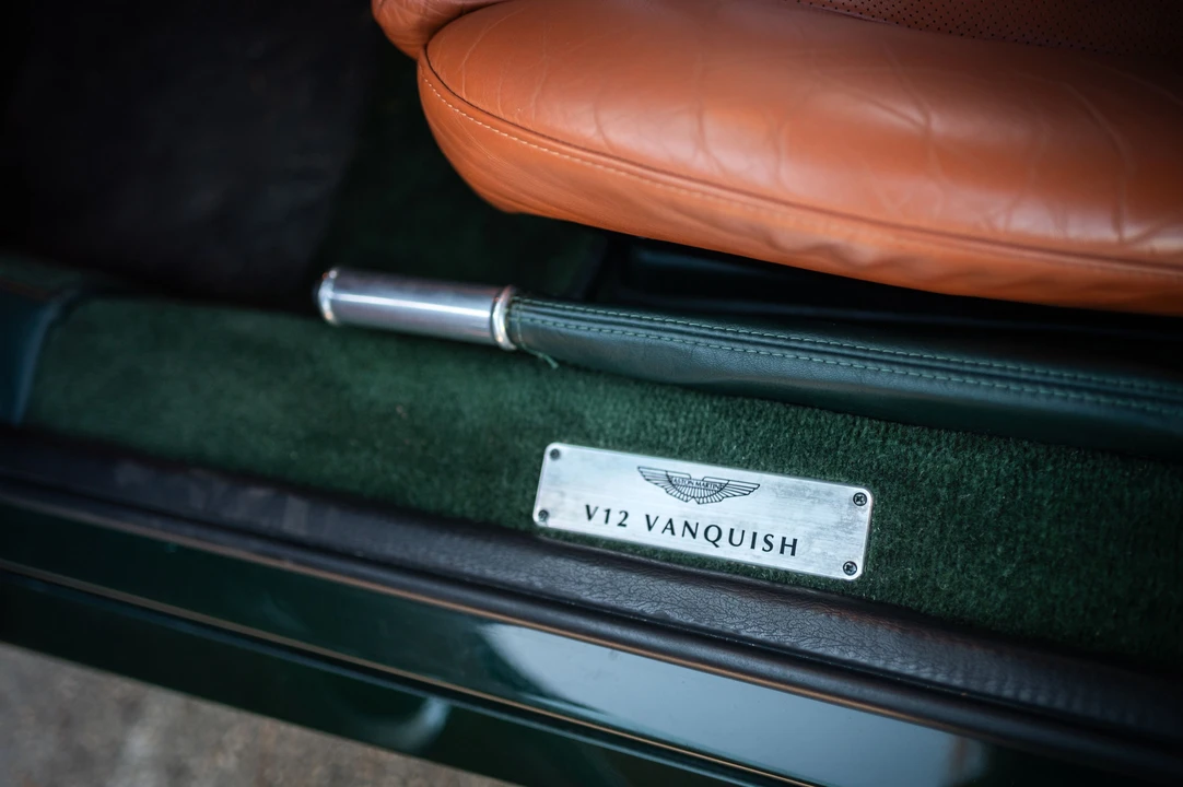 2003 Aston Martin Vanquish 1st Gen - Image 28 of 31