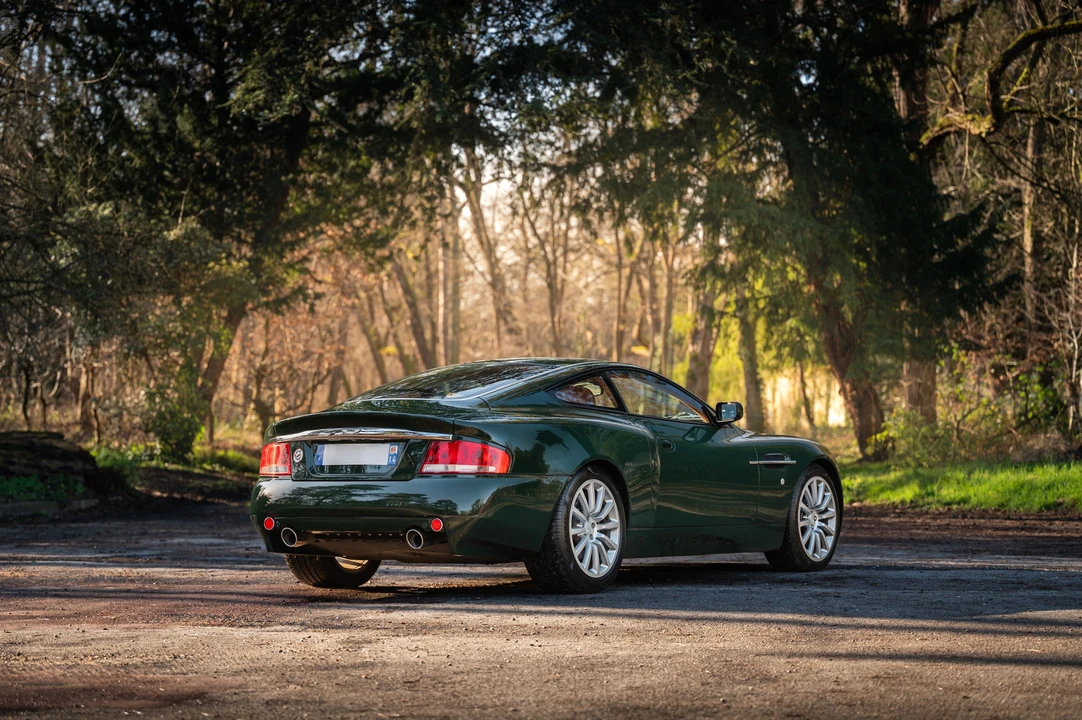2003 Aston Martin Vanquish 1st Gen - Image 5 of 31