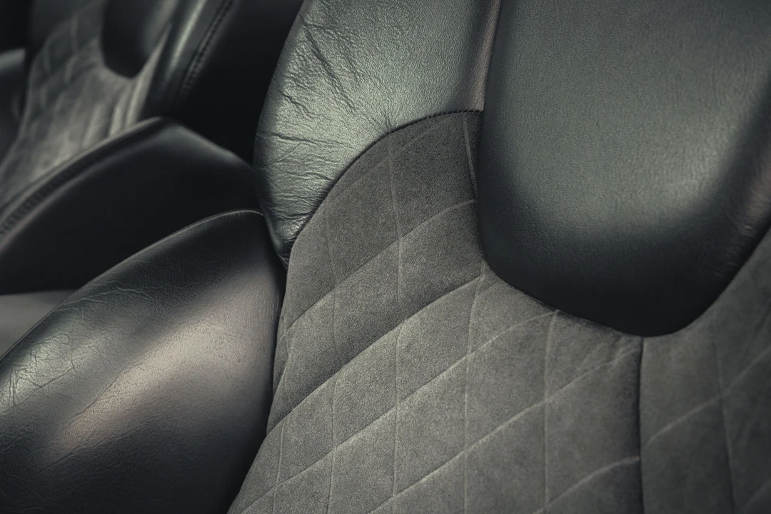 2003 Aston Martin Vanquish 1st Gen - Image 28 of 31