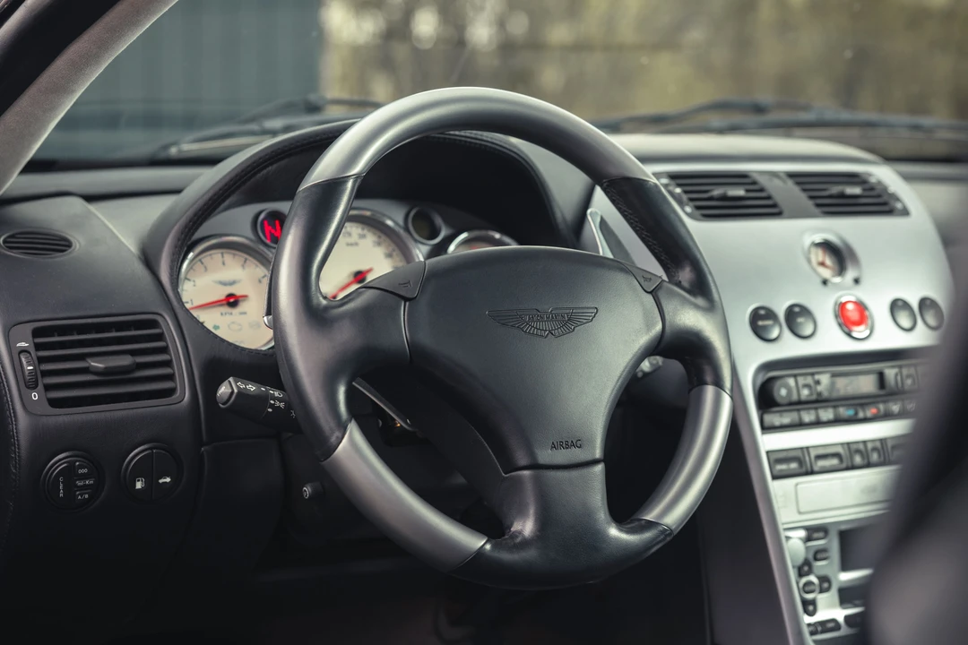 2003 Aston Martin Vanquish 1st Gen - Image 12 of 31