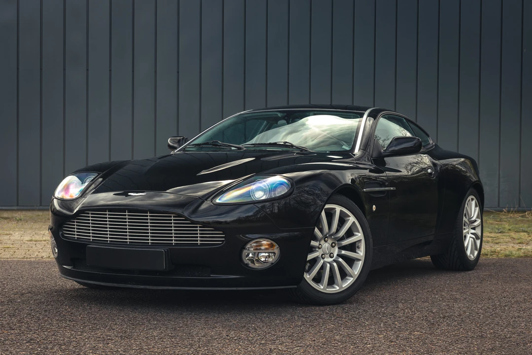 2003 Aston Martin Vanquish 1st Gen - Image 2 of 31