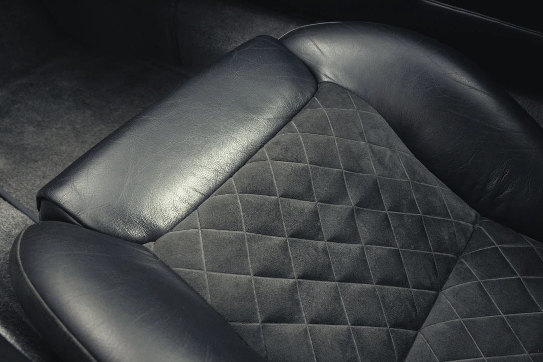 2003 Aston Martin Vanquish 1st Gen - Image 29 of 31