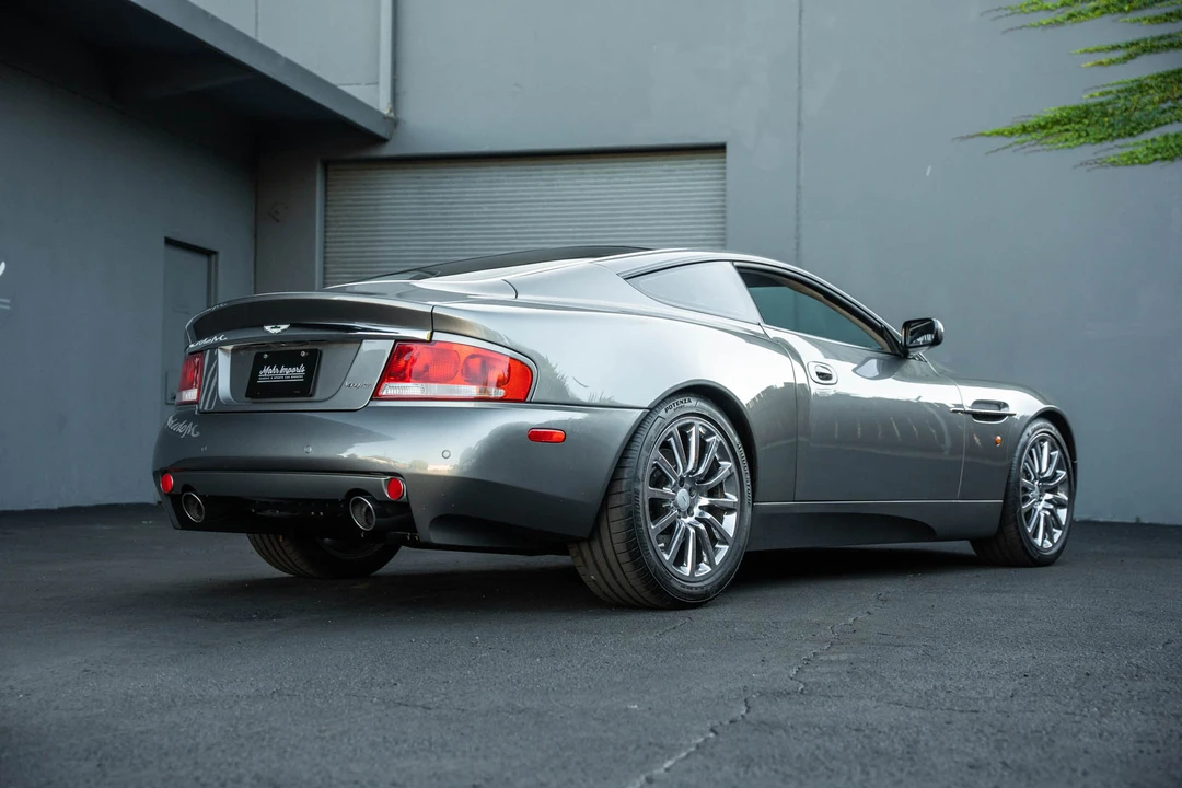 2003 Aston Martin Vanquish 1st Gen - Image 22 of 31