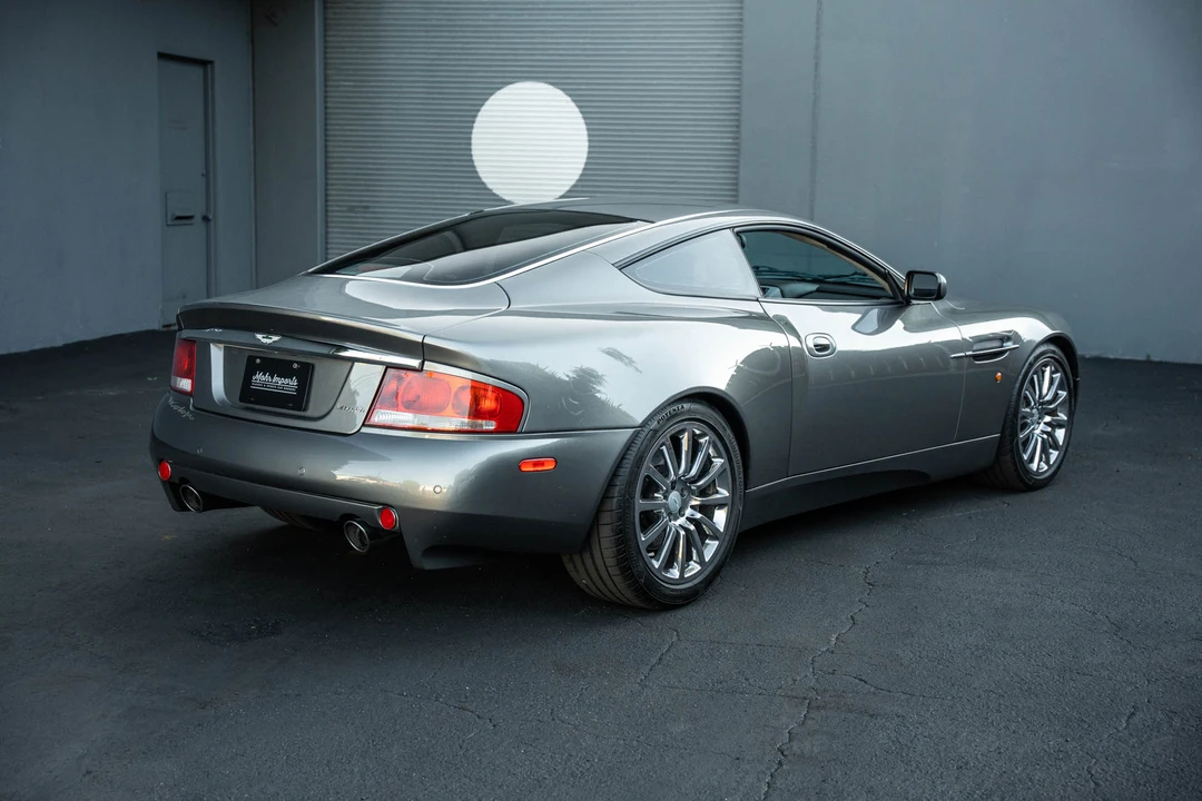 2003 Aston Martin Vanquish 1st Gen - Image 21 of 31