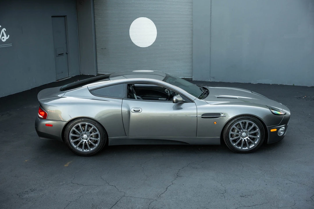 2003 Aston Martin Vanquish 1st Gen - Image 18 of 31