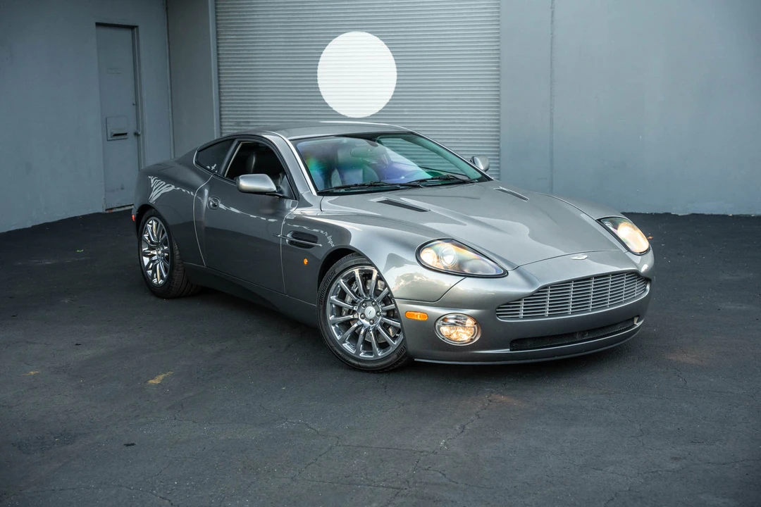 2003 Aston Martin Vanquish 1st Gen - Image 15 of 31