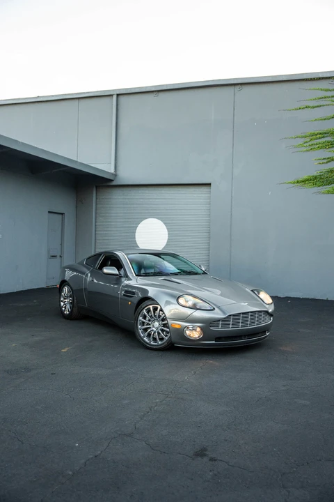 2003 Aston Martin Vanquish 1st Gen - Image 13 of 31