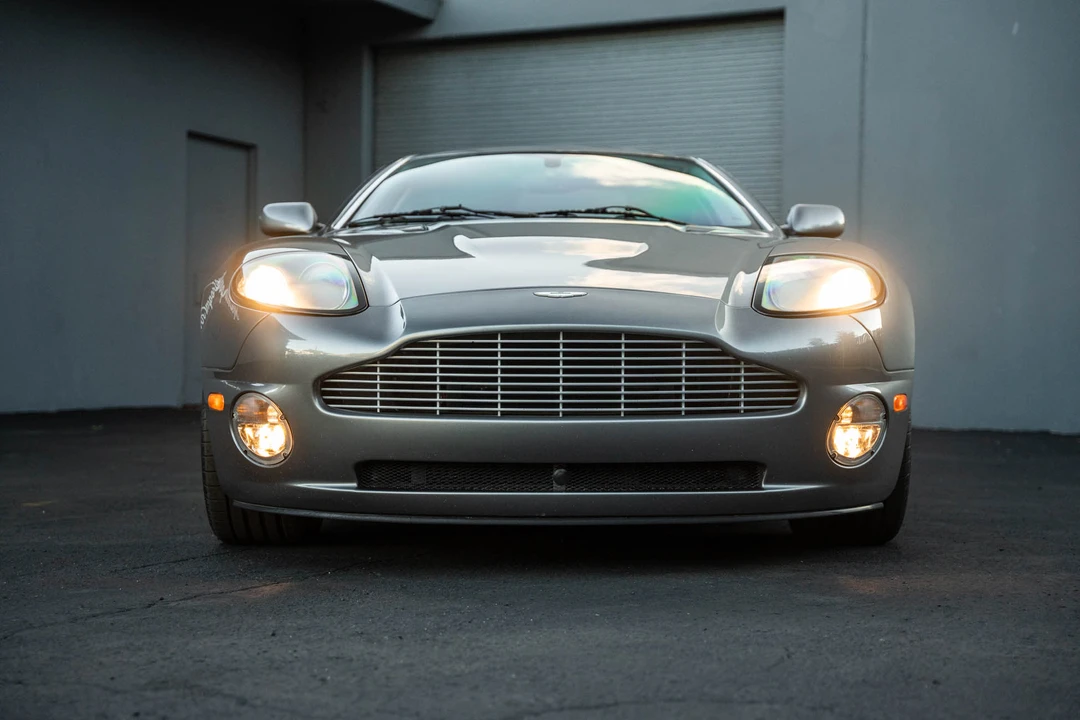 2003 Aston Martin Vanquish 1st Gen - Image 10 of 31