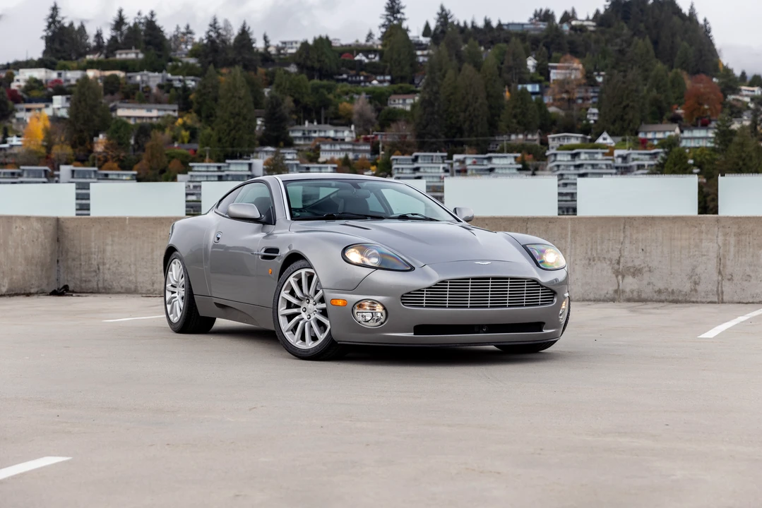 2003 Aston Martin Vanquish 1st Gen - Image 12 of 31