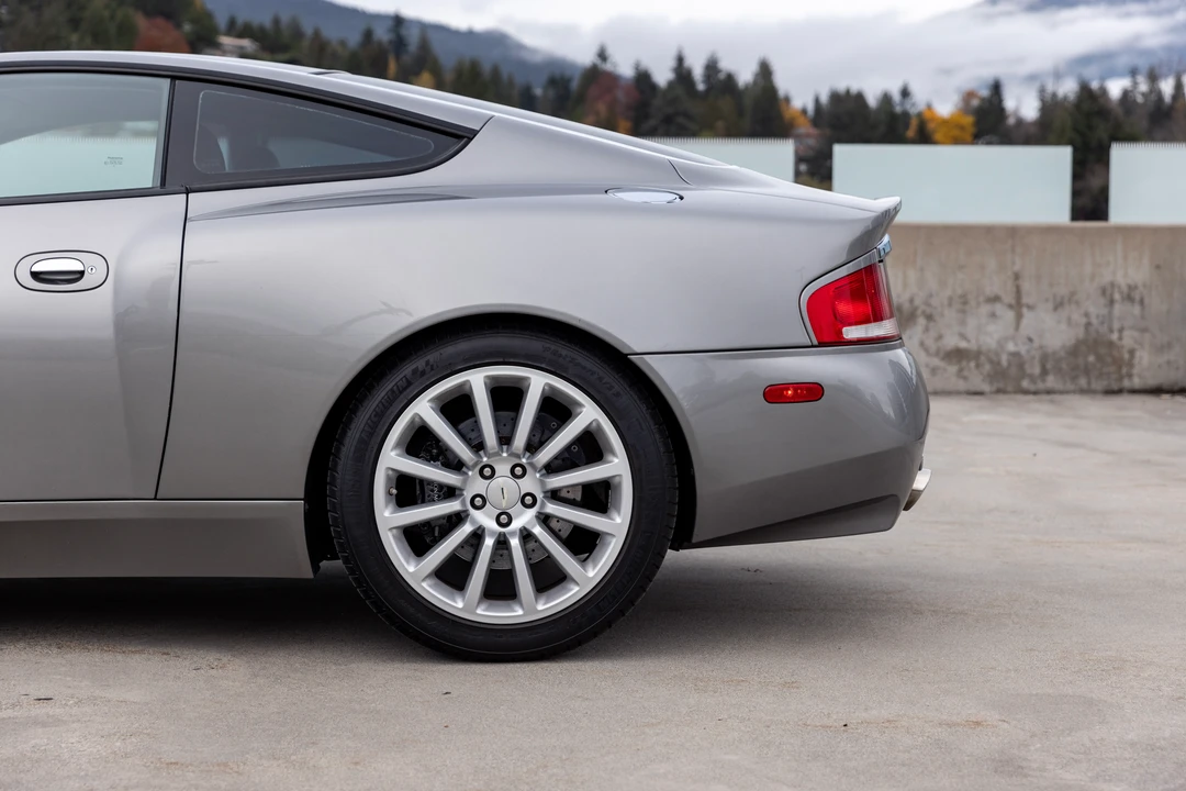 2003 Aston Martin Vanquish 1st Gen - Image 5 of 31