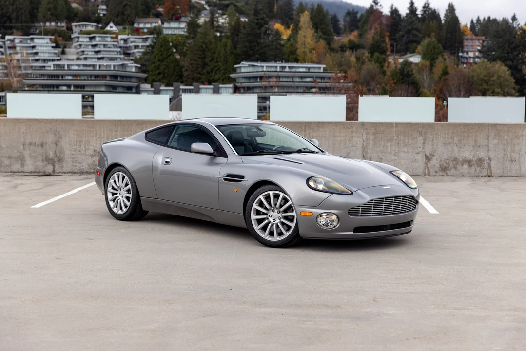 2003 Aston Martin Vanquish 1st Gen - Image 10 of 31