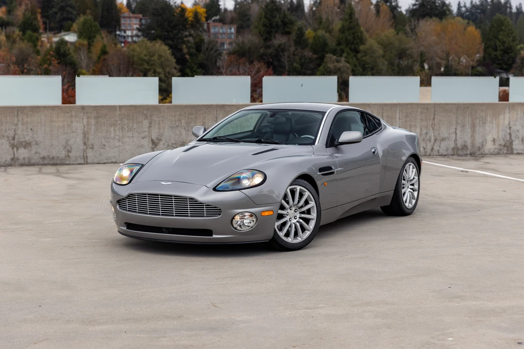 2003 Aston Martin Vanquish 1st Gen - Image 14 of 31