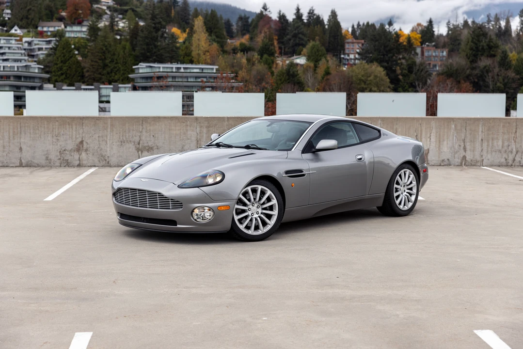2003 Aston Martin Vanquish 1st Gen - Image 16 of 31