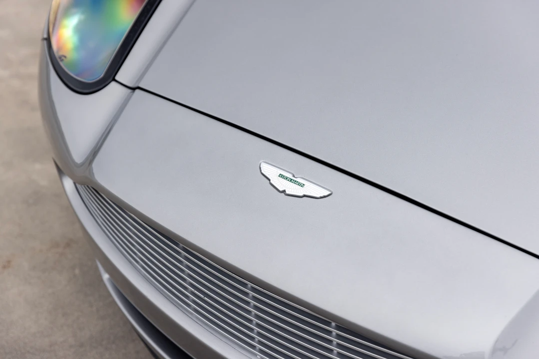 2003 Aston Martin Vanquish 1st Gen - Image 19 of 31