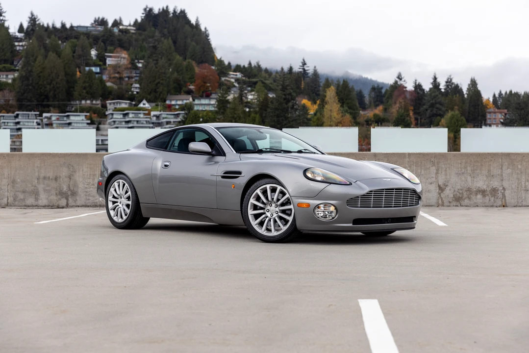 2003 Aston Martin Vanquish 1st Gen - Image 9 of 31