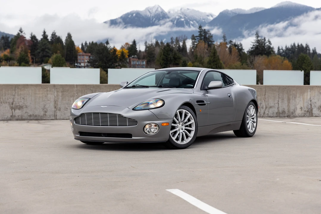 2003 Aston Martin Vanquish 1st Gen - Image 15 of 31