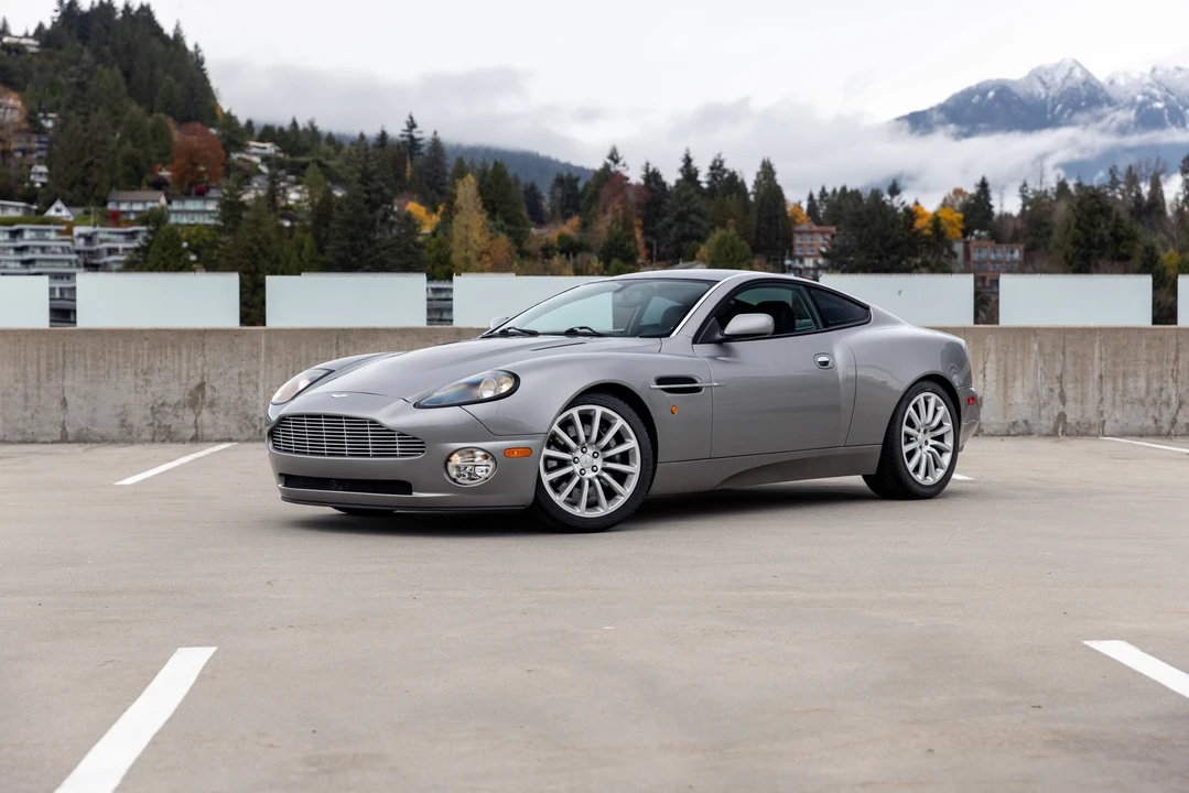 2003 Aston Martin Vanquish 1st Gen - Image 17 of 31