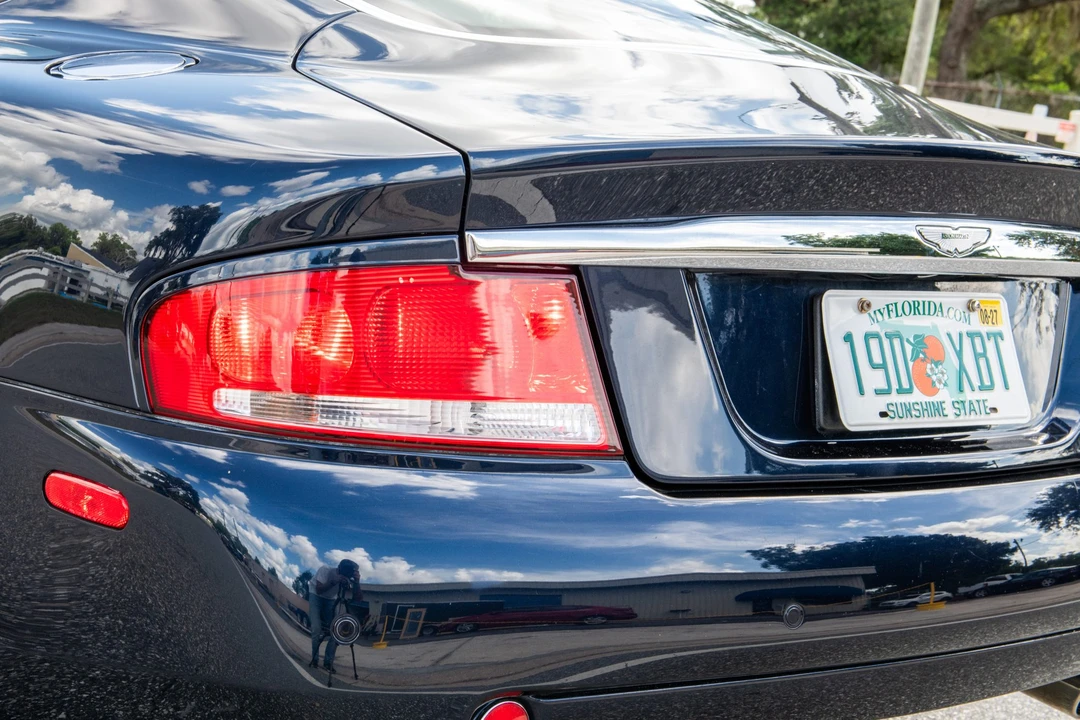 2003 Aston Martin Vanquish 1st Gen - Image 17 of 31