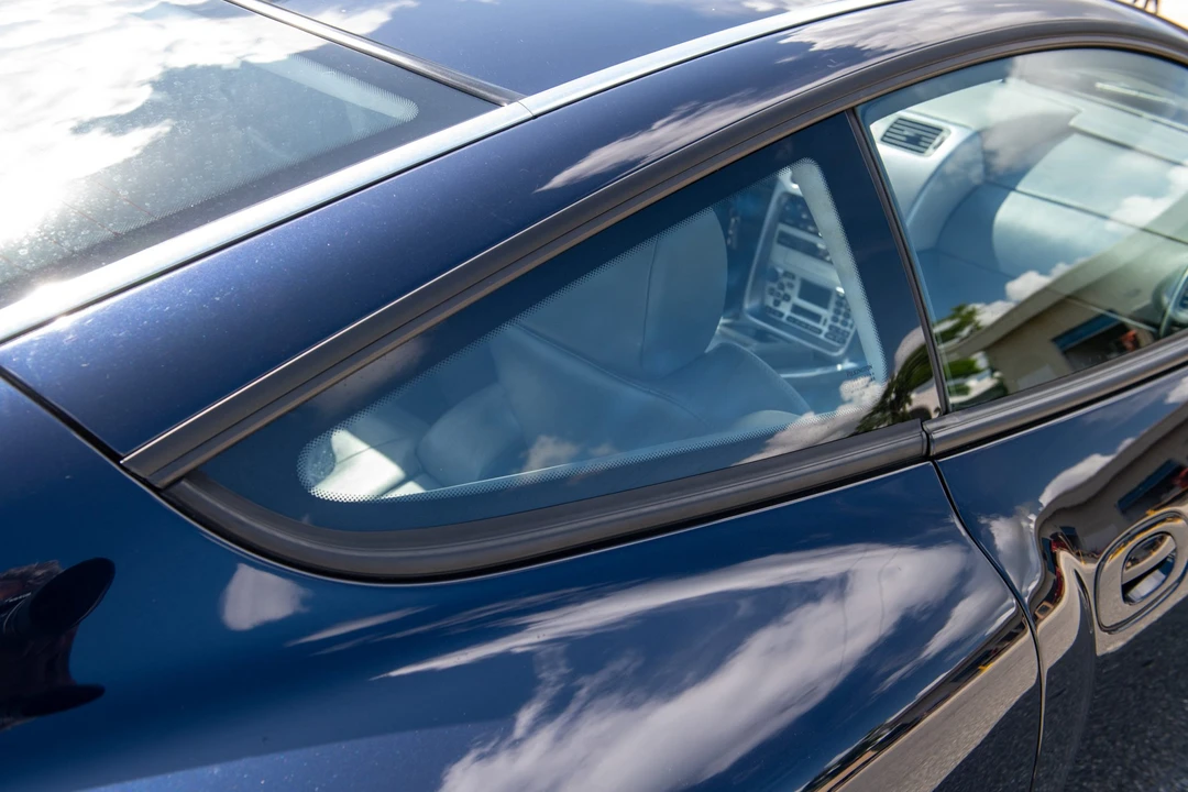 2003 Aston Martin Vanquish 1st Gen - Image 22 of 31