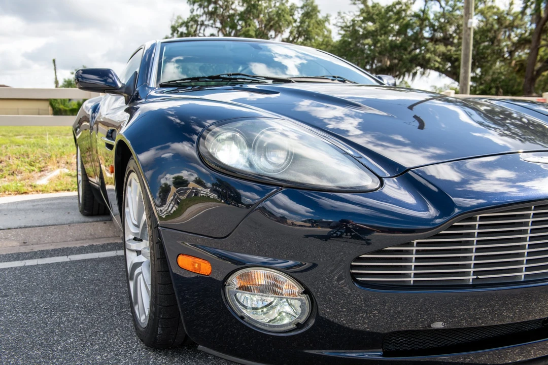 2003 Aston Martin Vanquish 1st Gen - Image 11 of 31