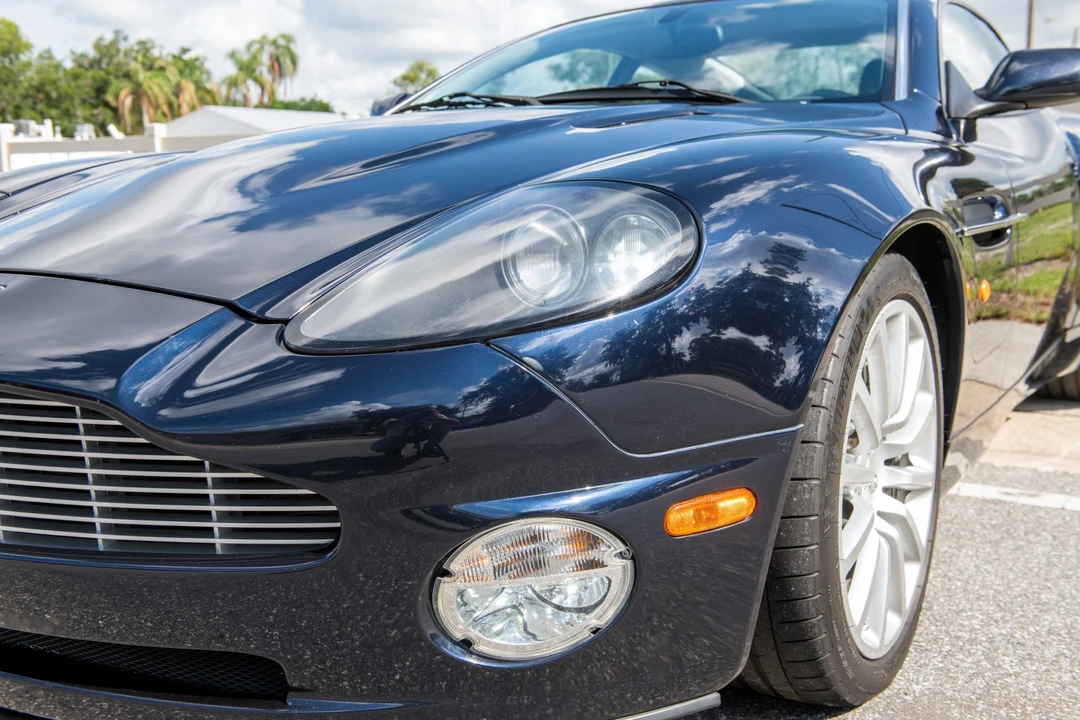 2003 Aston Martin Vanquish 1st Gen - Image 12 of 31