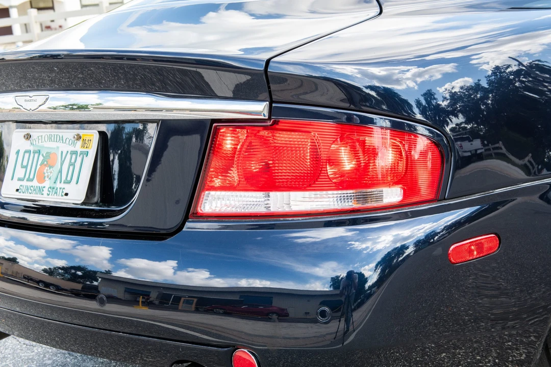 2003 Aston Martin Vanquish 1st Gen - Image 18 of 31