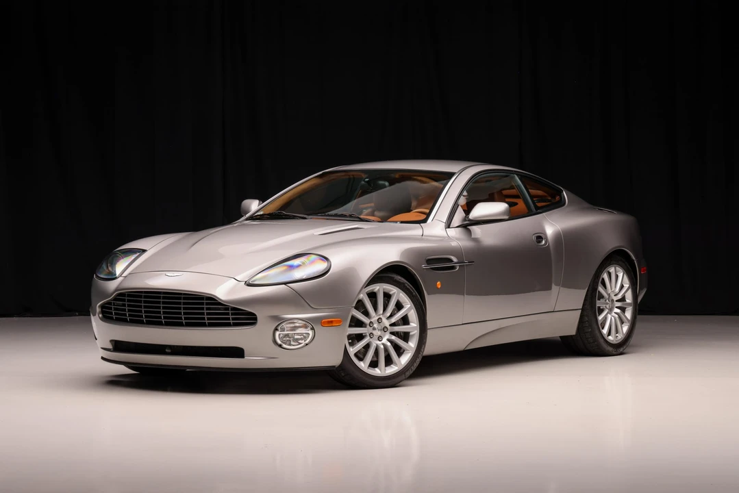 2003 Aston Martin Vanquish 1st Gen - Image 4 of 31