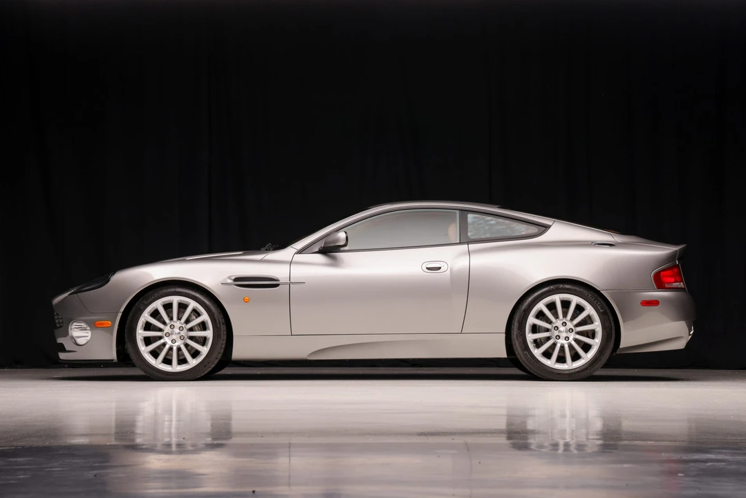 2003 Aston Martin Vanquish 1st Gen - Image 7 of 31