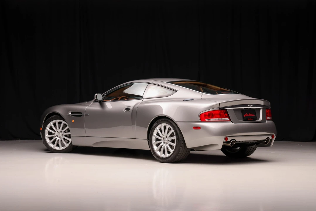2003 Aston Martin Vanquish 1st Gen - Image 8 of 31