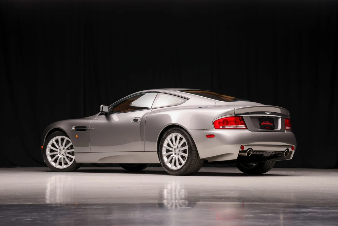 2003 Aston Martin Vanquish 1st Gen - Image 9 of 31