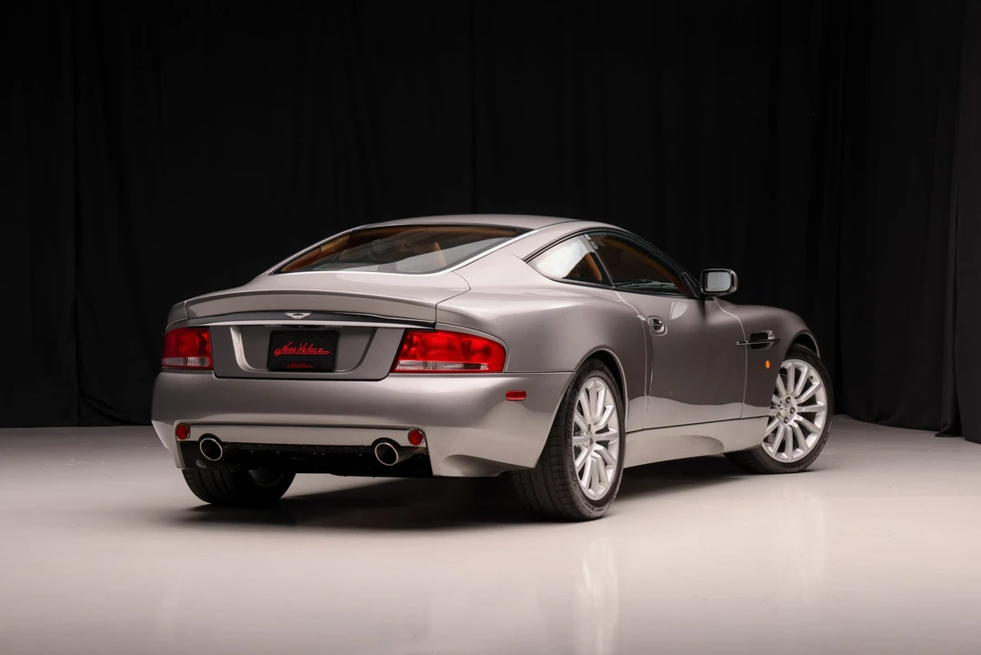 2003 Aston Martin Vanquish 1st Gen - Image 14 of 31