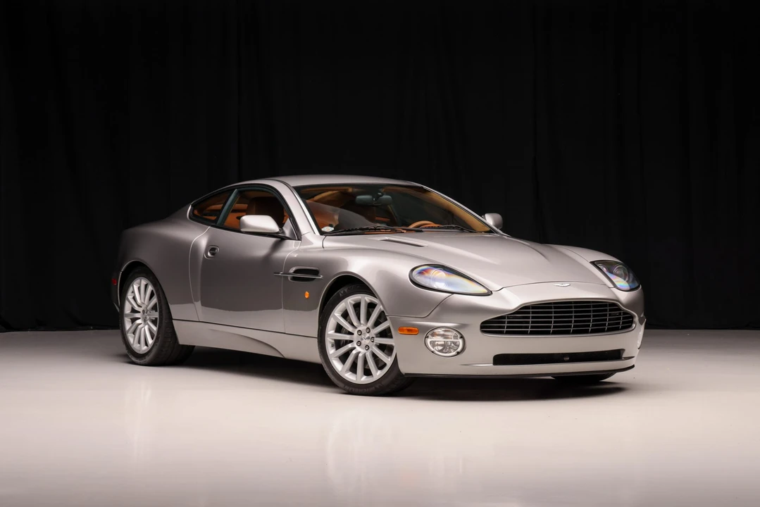 2003 Aston Martin Vanquish 1st Gen - Image 20 of 31