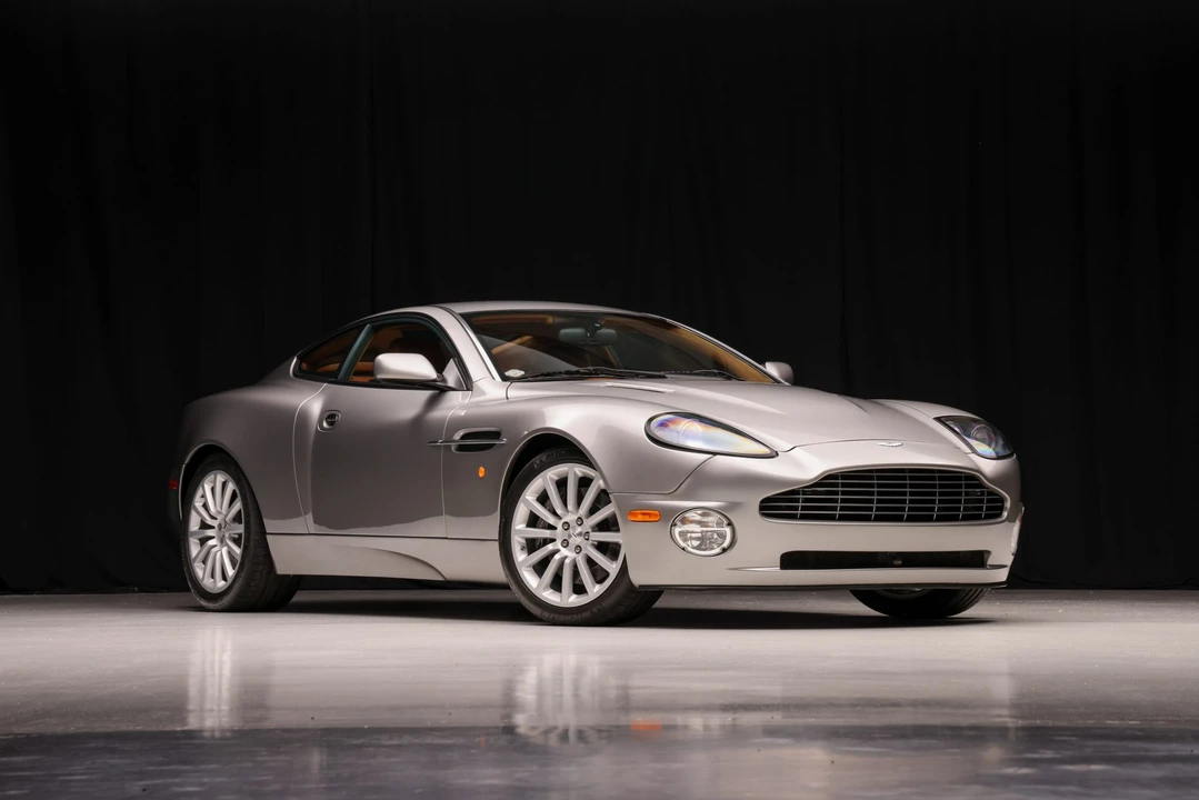 2003 Aston Martin Vanquish 1st Gen - Image 21 of 31