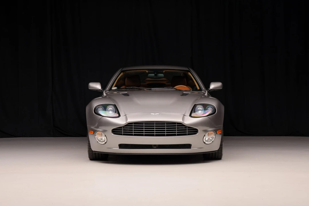 2003 Aston Martin Vanquish 1st Gen - Image 24 of 31