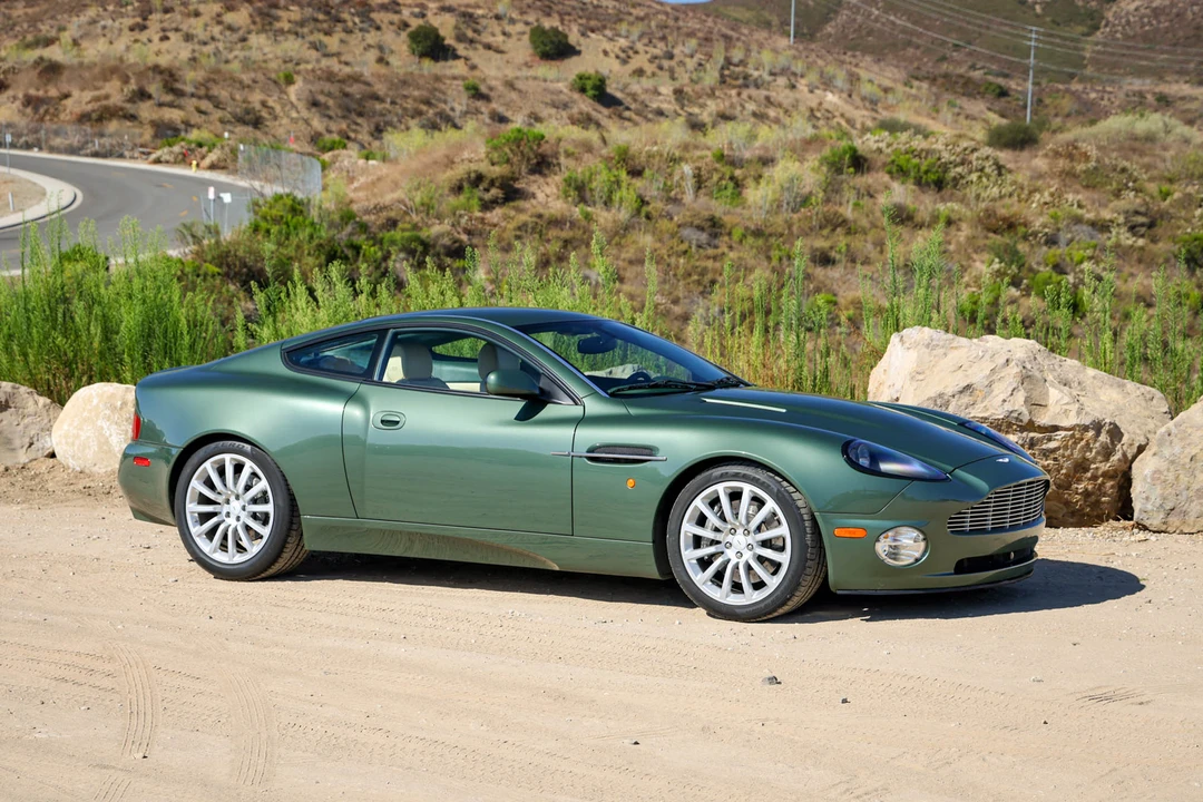 2003 Aston Martin Vanquish 1st Gen - Image 10 of 31
